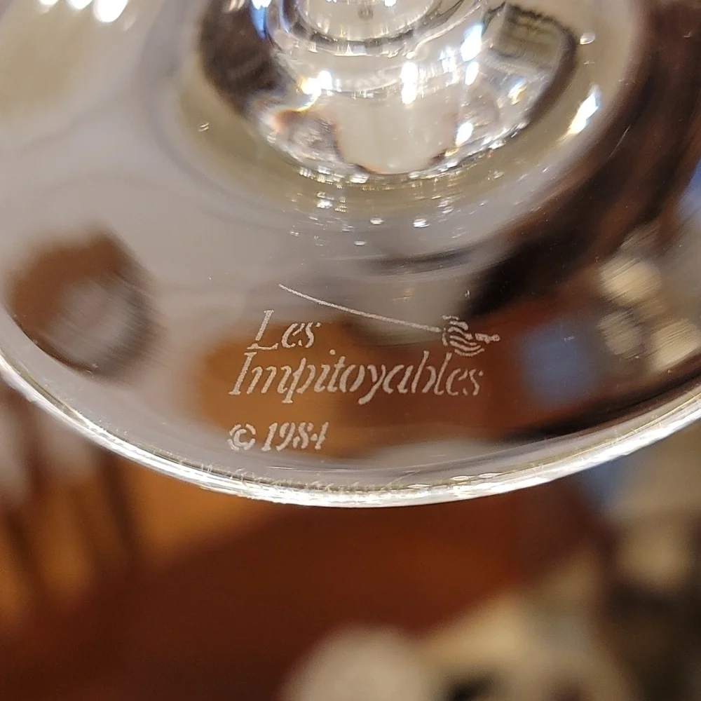 Les Impitoyables Wine Glass 1984 - 10